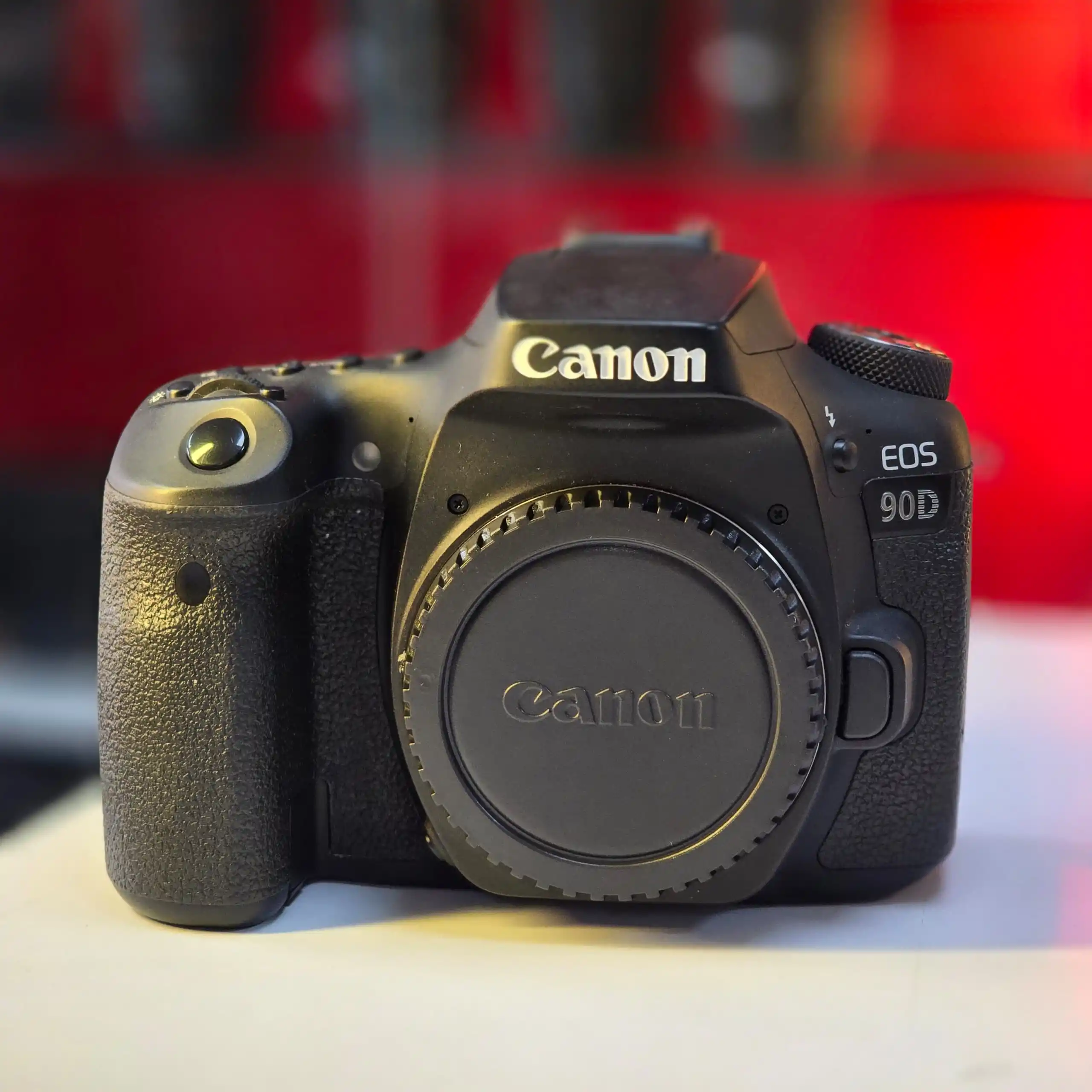 دوربین عکاسی کانن Canon EOS 90D DSLR Camera Body دست دو